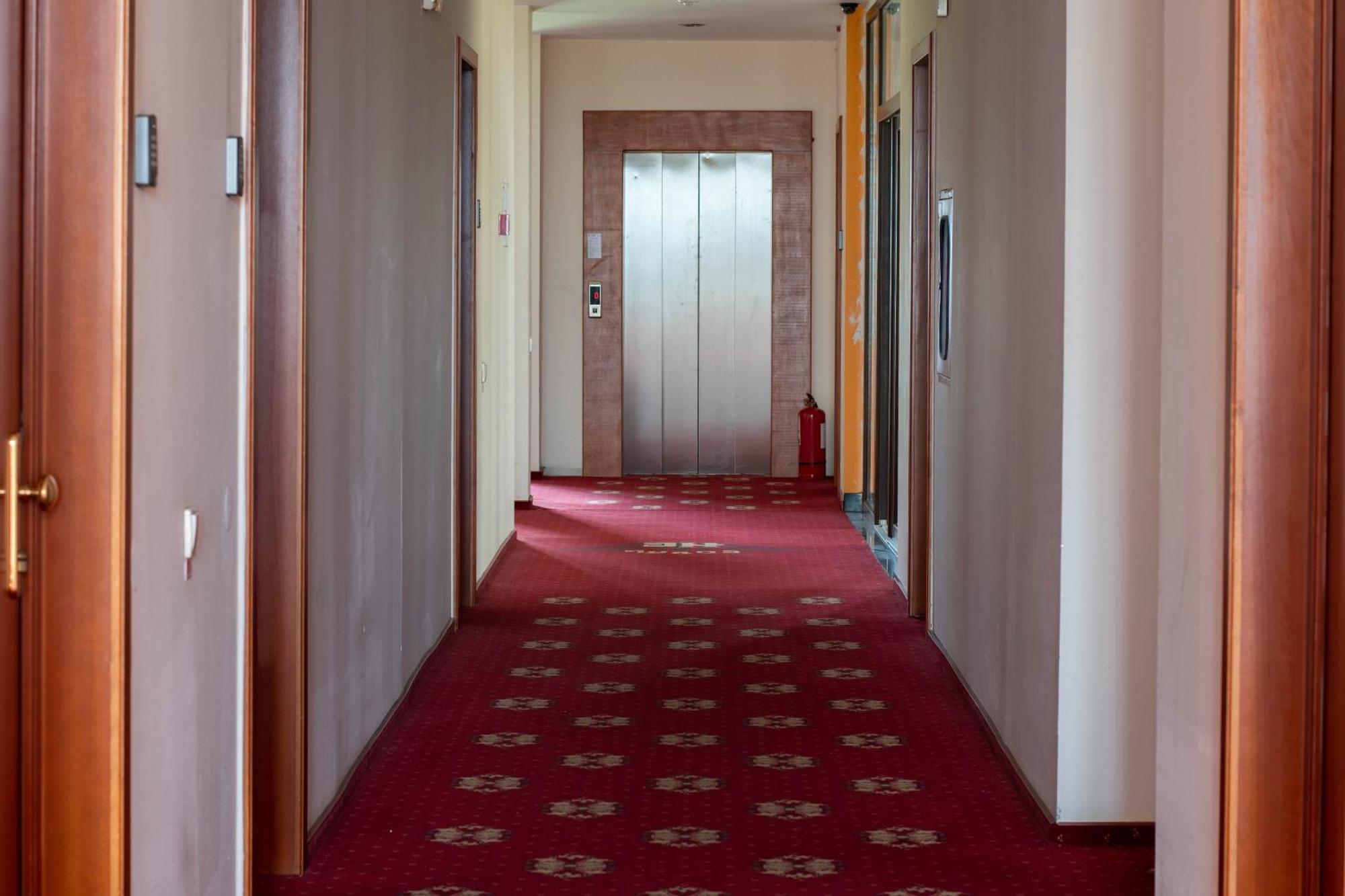 Hotel Coral Satu Mare Luaran gambar