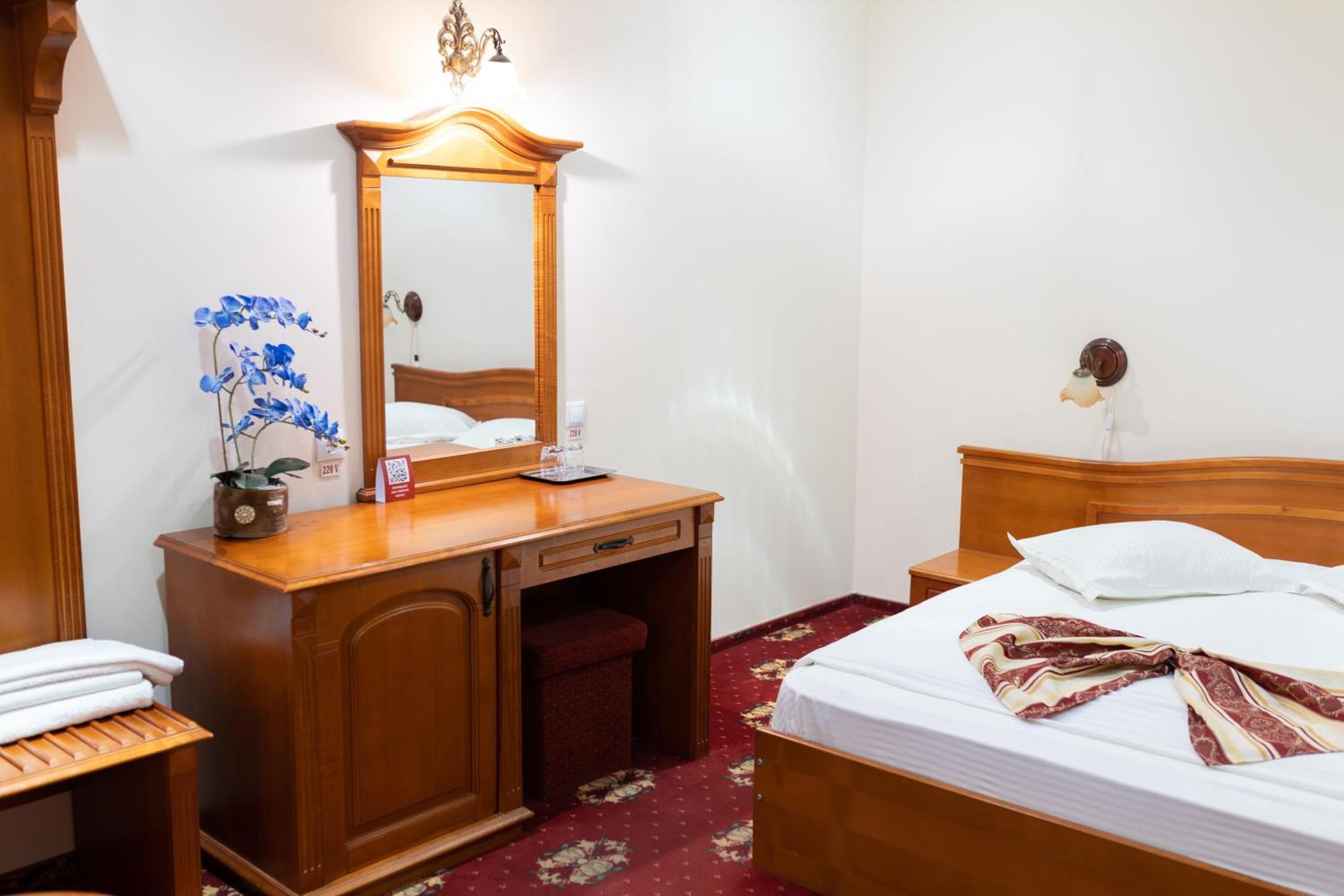 Hotel Coral Satu Mare Luaran gambar