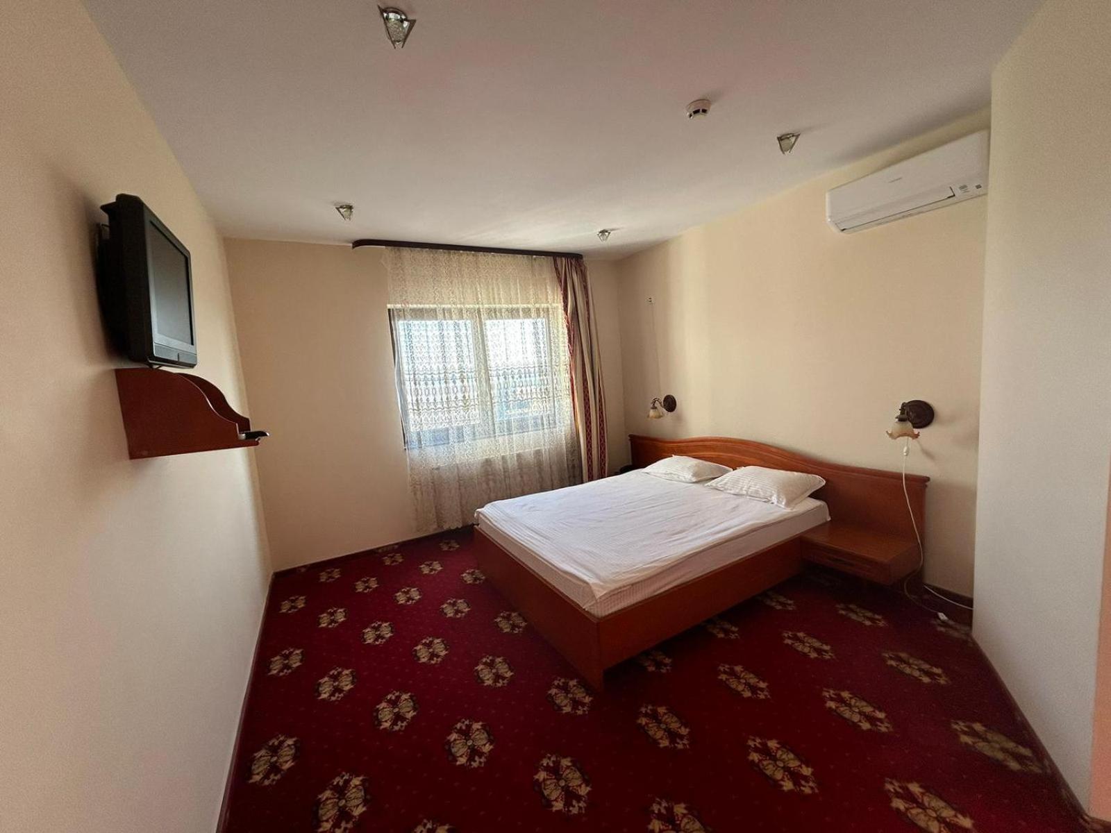Hotel Coral Satu Mare Luaran gambar