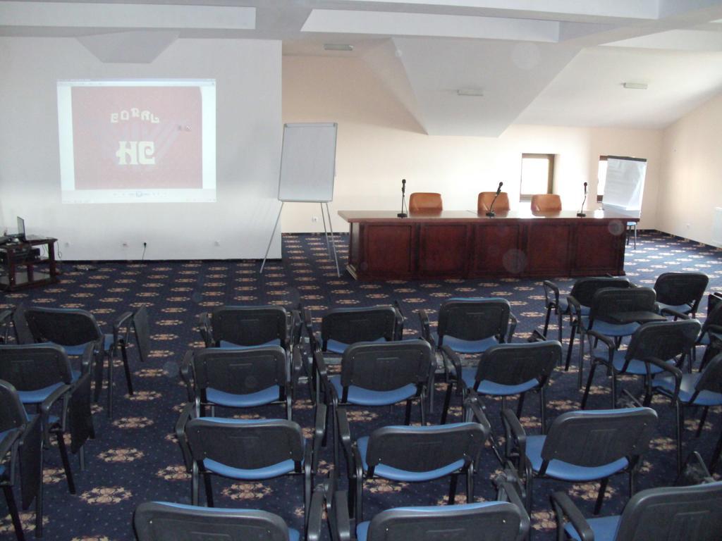 Hotel Coral Satu Mare Luaran gambar