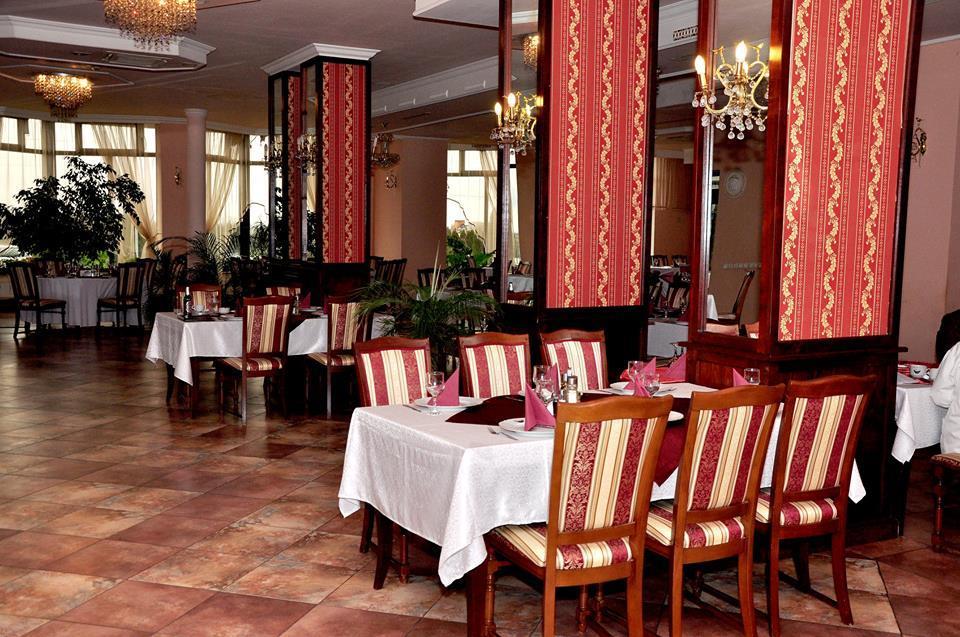 Hotel Coral Satu Mare Luaran gambar